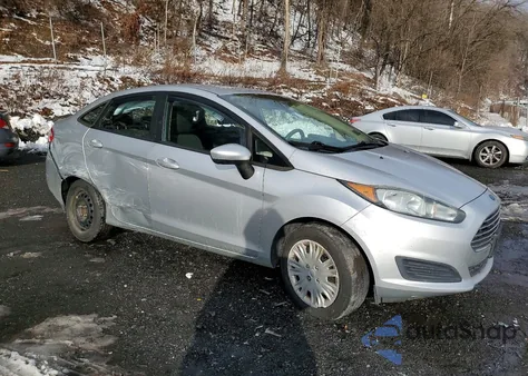 2015 Ford Fiesta S z USA, uszkodzony, nr VIN 3FADP4AJ0FM152576